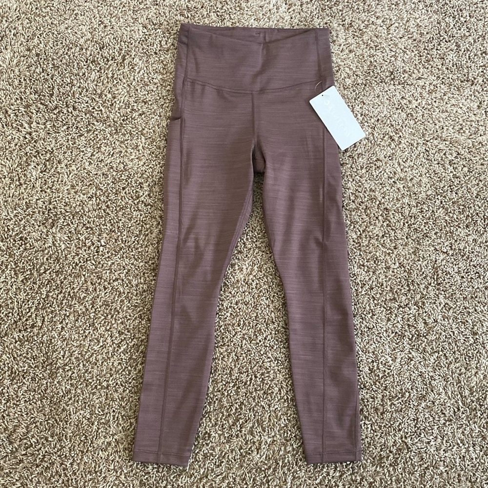 NWT Athleta Ultimate Stash Pocket 7/8 Tight (XS)